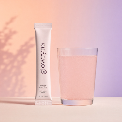 Sachet Glowryna GlowSync à côté d'un verre, fond dégradé pêche-lilas