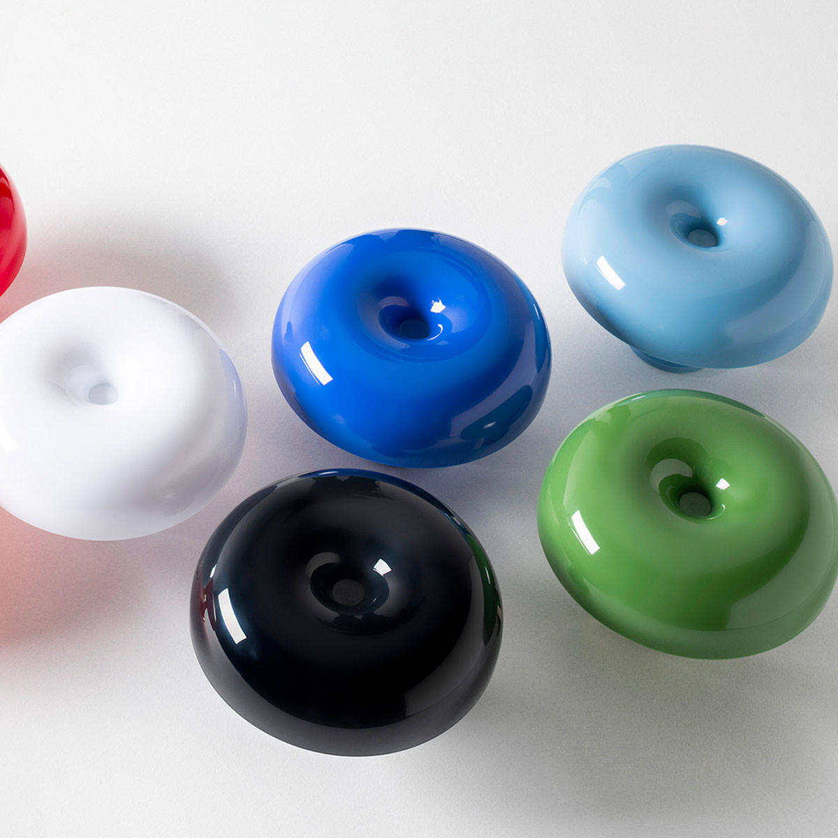 Les coloris de la lampe Corolle