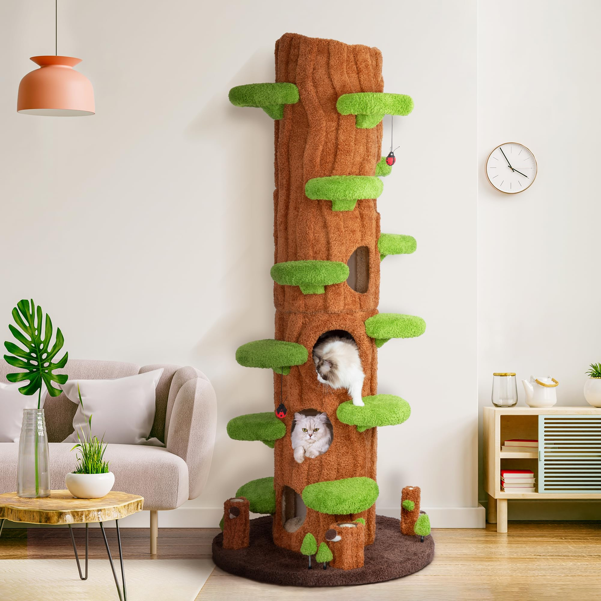 Arbre à chat dans un séjour